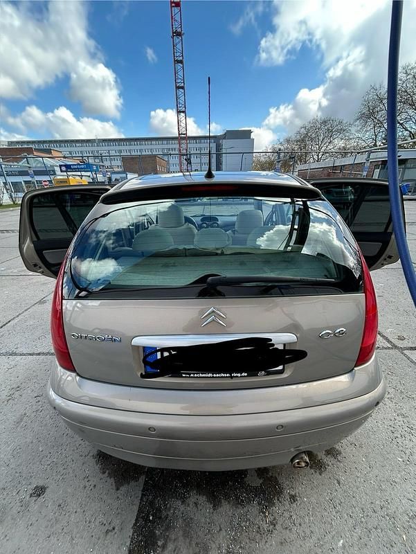 Gebraucht Citroën C3 73 PS (53 kW) 2005 Beige Limousine