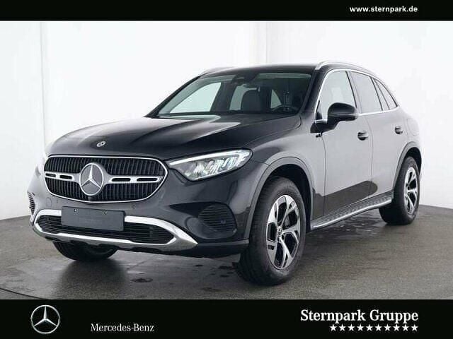 Schwarz Gebraucht 2024 Mercedes GLC300e Avantgarde SUV | 57.980 € (Guter Preis) - Bild 1/4