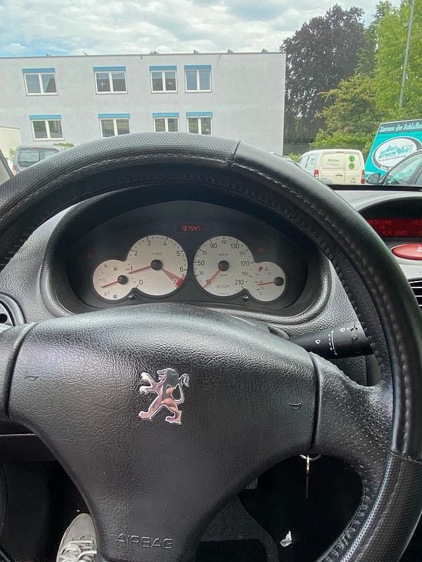 Gebraucht Peugeot 206 110 PS (80 kW) 2004 Schwarz Cabrio