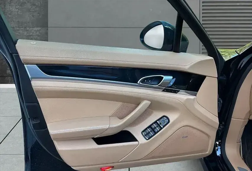 Gebraucht Porsche Panamera 4 310 PS (228 kW) 2015 Schwarz Kleinwagen