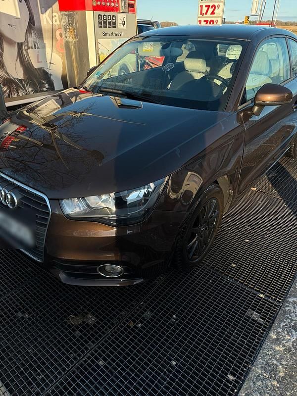 Gebraucht Audi A1 86 PS (63 kW) 2014 Braun Kleinwagen