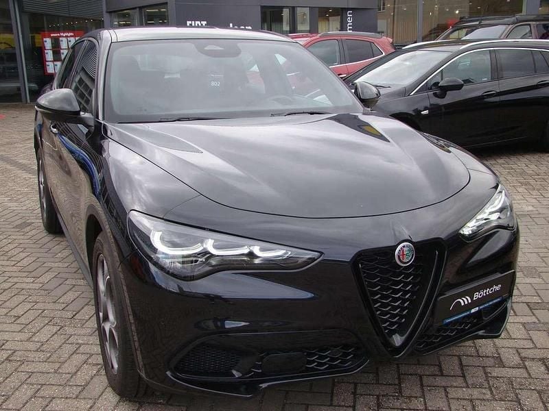 Gebraucht Alfa Romeo Stelvio Sprint 160 PS (117 kW) 2024 Schwarz SUV