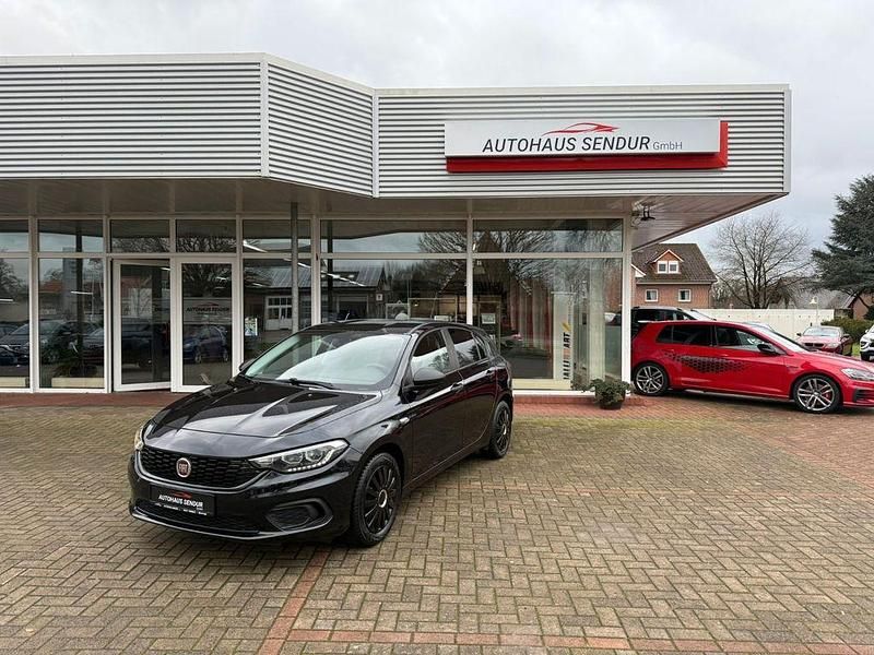 Schwarz Gebraucht 2019 Fiat Tipo Street Limousine | 11.990 € (Guter Preis) - Bild 1/4
