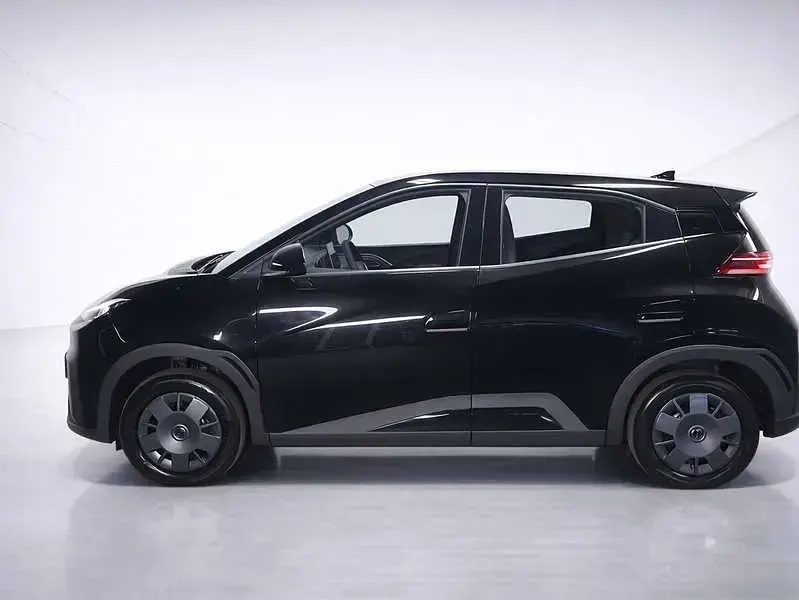 Neu BYD Dolphin Surf Active 64 kW (88 PS) 2025 Schwarz Kleinwagen