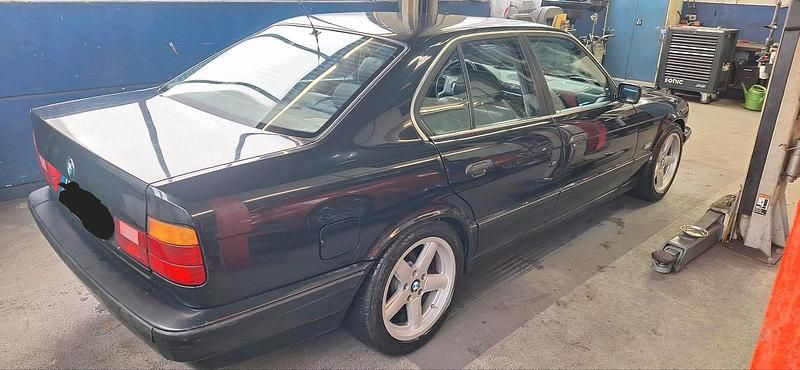 Gebraucht BMW 525 192 PS (141 kW) 1995 Schwarz Limousine