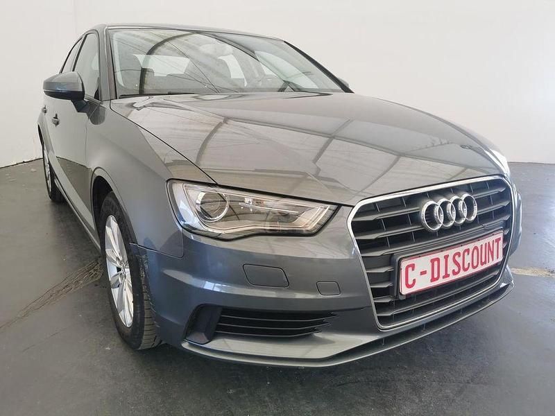 Gebraucht Audi A3 Attraction 125 PS (91 kW) 2014 Monsungrau metallic Limousine