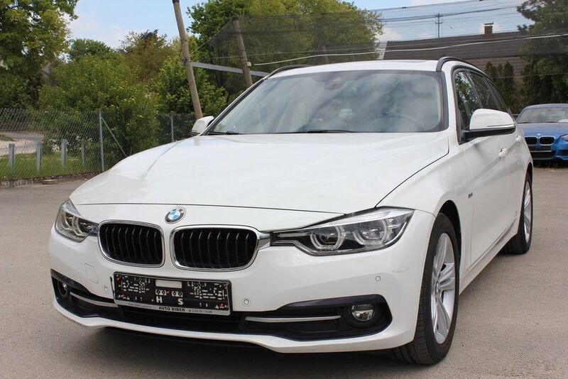 Weiß Gebraucht 2018 BMW 320 Sport Line Kombi | 19.890 € (Etwas zu teuer) - Bild 1/4