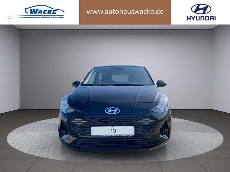 Neu Hyundai i10 Select 63 PS (46 kW) 2025 Farbe: schwarz Kleinwagen