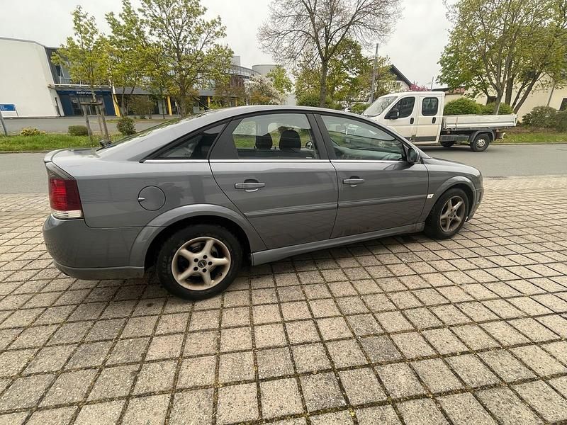 Gebraucht Opel Vectra 146 PS (107 kW) 2002 Grau Limousine