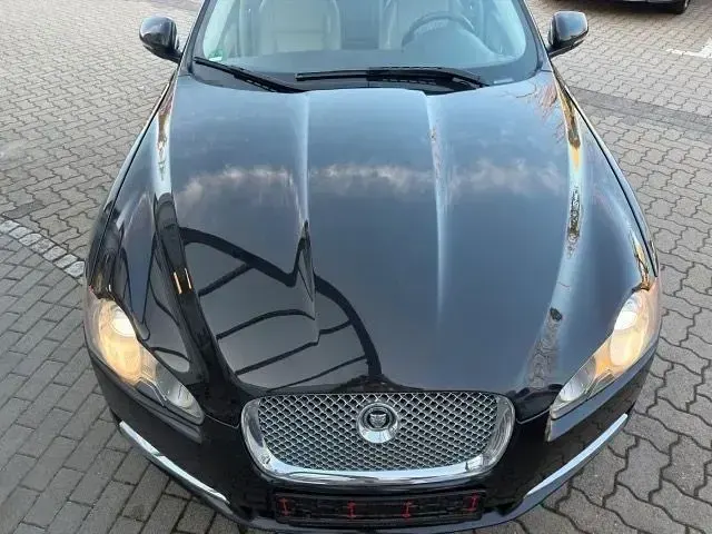 Begagnad Jaguar XF 211 HK (155 kW) 2011 Svart Sedan