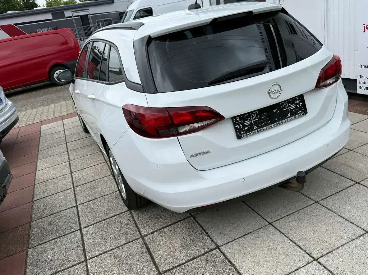 Gebraucht Opel Astra Edition 105 PS (77 kW) 2022 Schneeweiss/summitwhite/arctic Kleinwagen
