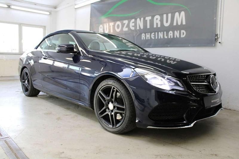 Gebraucht Mercedes E400 AMG 333 PS (244 kW) 2014 Blau Cabrio