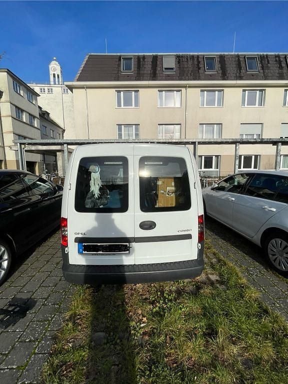 Gebraucht Opel Combo Edition 90 PS (66 kW) 2010 Weiß Van / Kleinbus