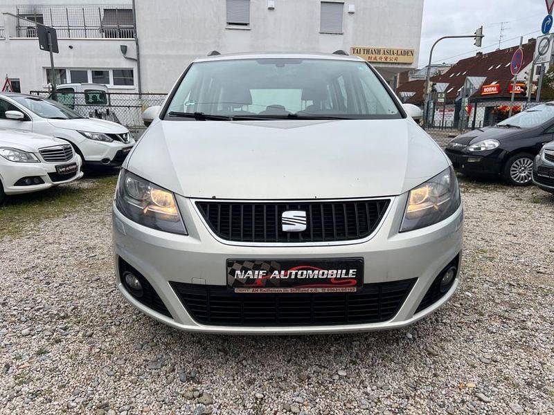 Silber Gebraucht 2012 Seat Alhambra Style Van / Kleinbus | 4.890 € (Guter Preis) - Bild 1/4