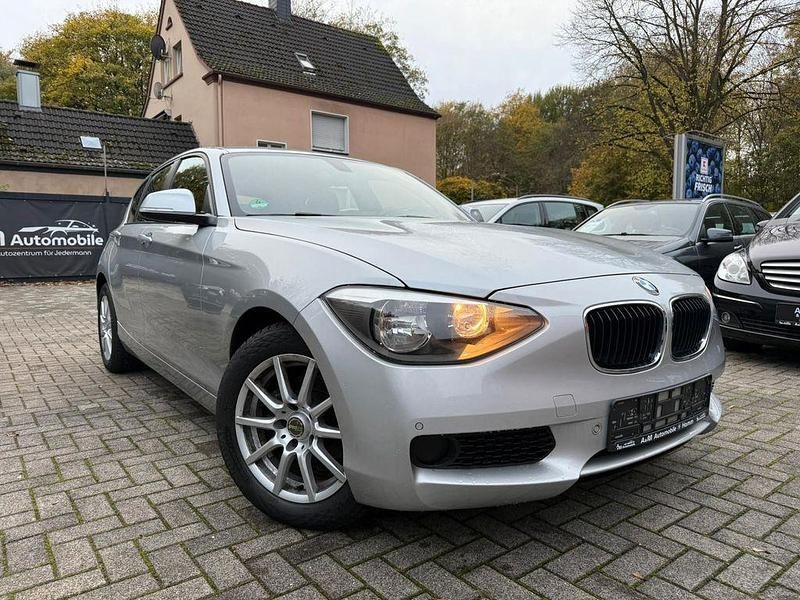 Silber Gebraucht 2012 BMW 116 Kleinwagen | 12.200 € (Fairer Preis) - Bild 1/4