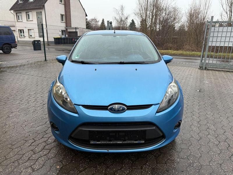 Gebraucht Ford Fiesta Trend 97 PS (71 kW) 2009 Blau Kleinwagen