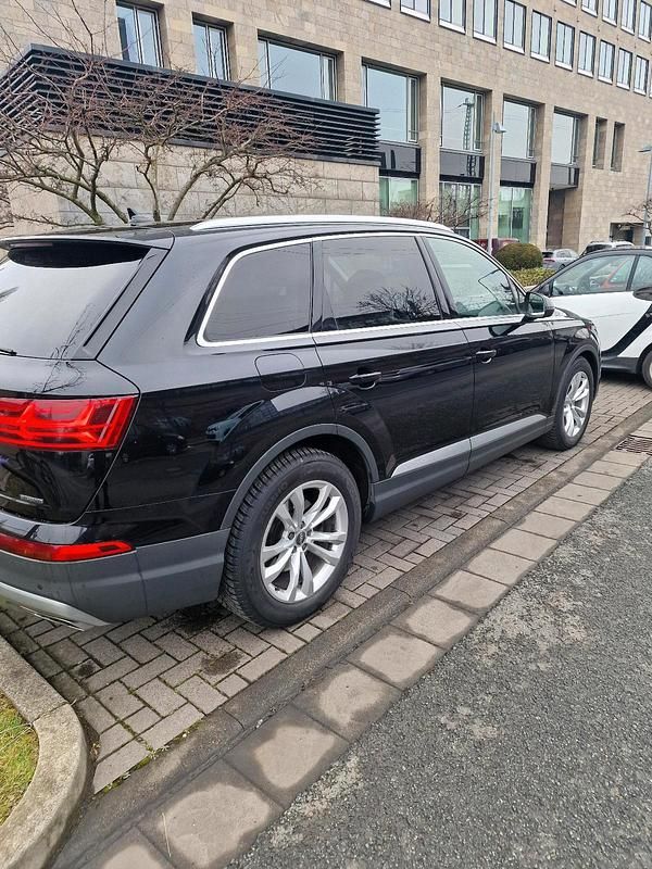 Usata Audi Q7 272 CV (200 kW) 2015 Nero SUV
