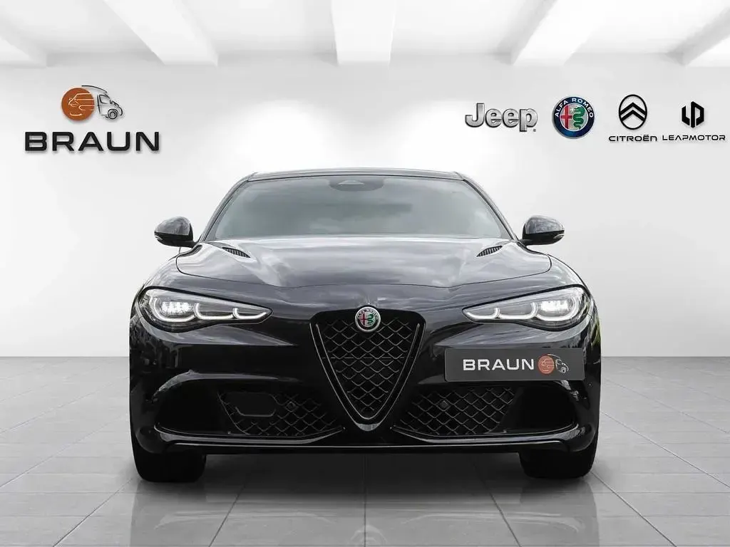 Neu Alfa Romeo Giulia Quadrifoglio 519 PS (381 kW) 2026 Nero vulcano Limousine