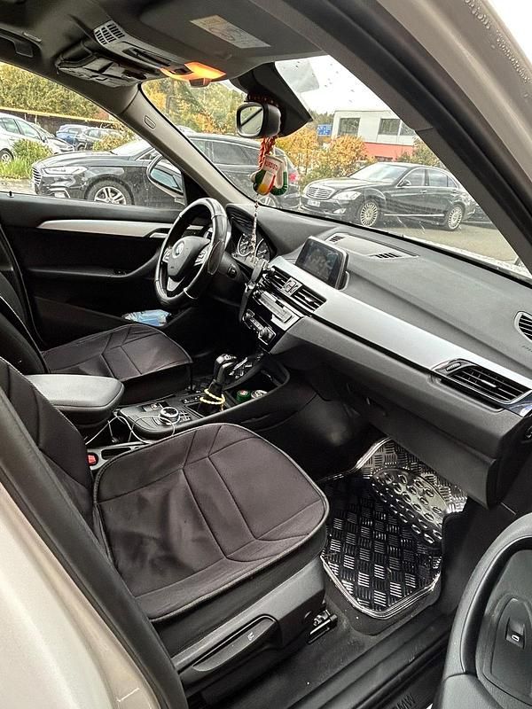 Weiß Gebraucht 2017 BMW X1 Sport Line SUV | 20.000 € (Fairer Preis) - Bild 1/4