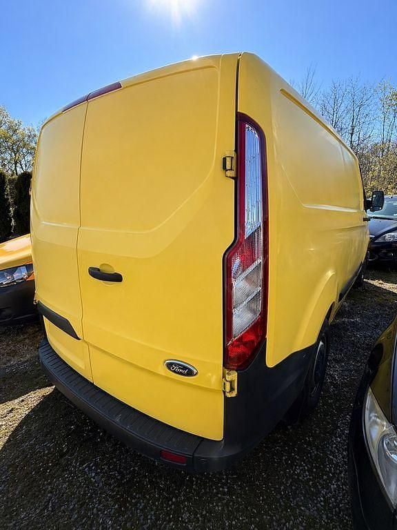 Second-hand Ford Transit Custom 105 CP (77 kW) 2018 Galben Monovolum