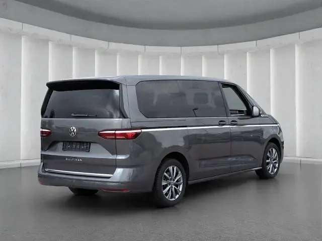 Gebraucht VW Multivan Style 150 PS (110 kW) 2024 Van / Kleinbus