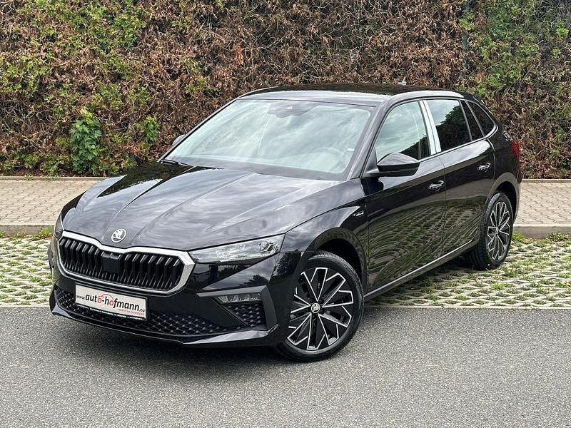 Schwarz Neu 2025 Skoda Scala First Edition Kleinwagen | 26.150 € (Fairer Preis) - Bild 1/4