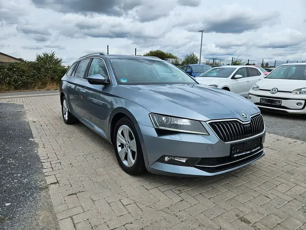 Gebraucht Skoda Superb Style 190 PS (139 kW) 2017 Grau Kombi