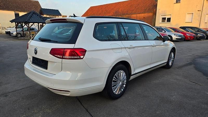 Gebraucht VW Passat 120 PS (88 kW) 2016 Weiß Kombi