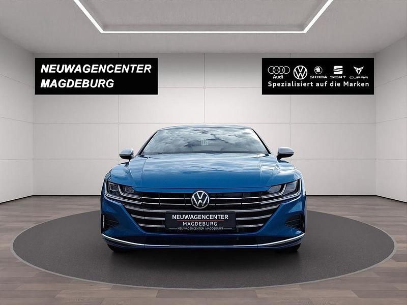 Gebraucht VW Arteon Elegance 218 PS (160 kW) 2022 Eisvogelblau metallic Kombi