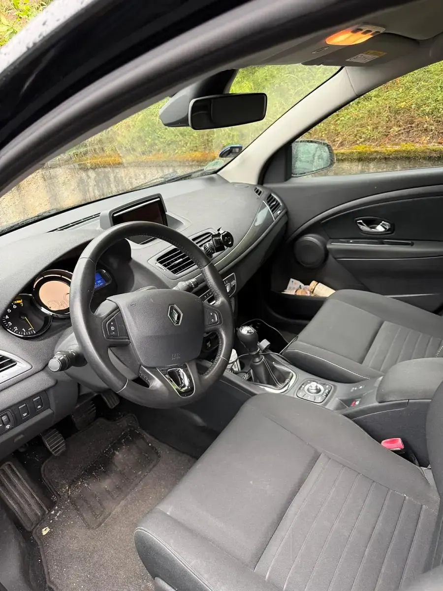 Gebraucht Renault Clio IV 115 PS (84 kW) 2015 Schwarz Limousine