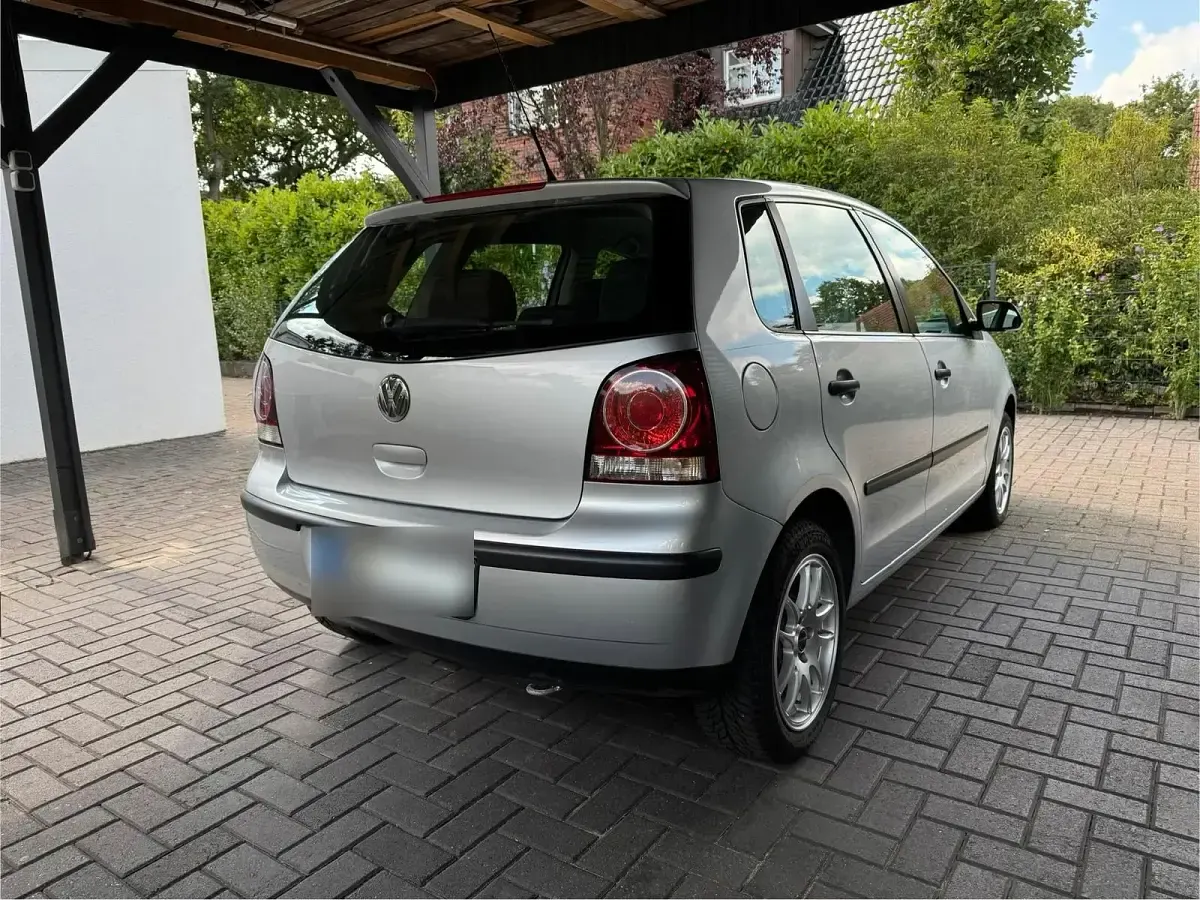 Gebraucht VW Polo 60 PS (44 kW) 2009 Silber Kleinwagen