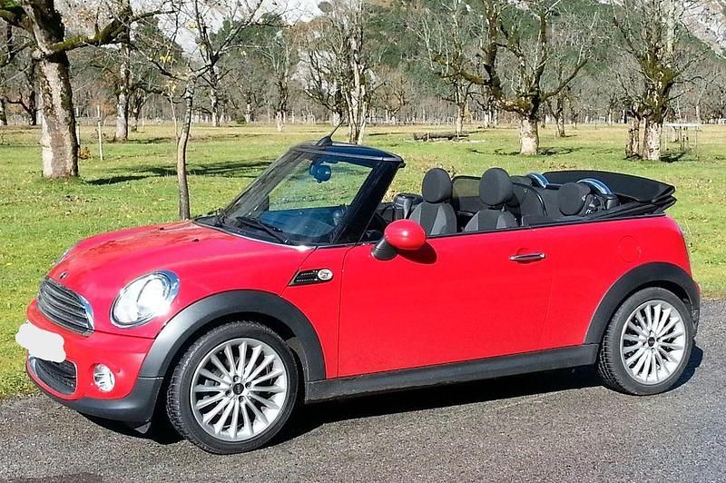 Rot Gebraucht 2010 Mini One Cabriolet Cabrio | 9.950 € (Teuer) - Bild 1/4