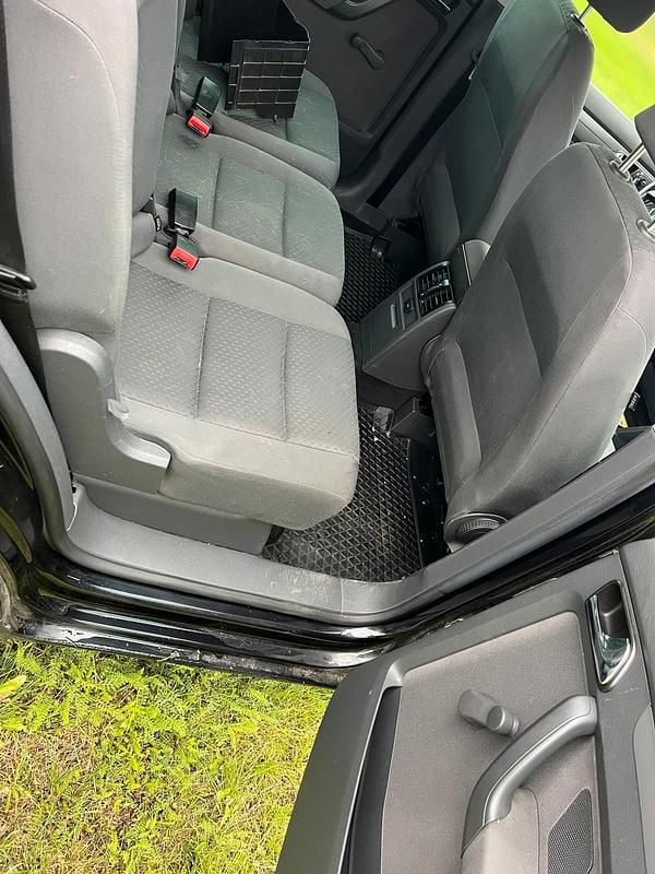 Gebraucht VW Touran 105 PS (77 kW) 2006 Schwarz Van / Kleinbus