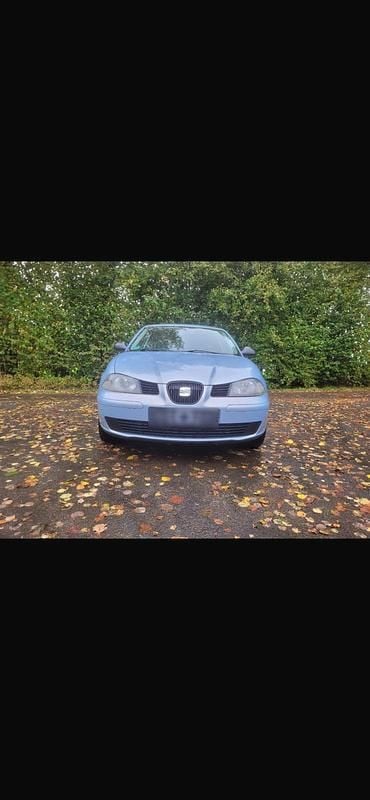 Second-hand Seat Ibiza 75 CP (55 kW) 2004 Albastru Hatchback