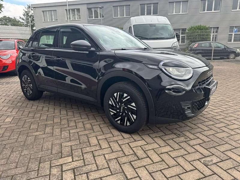 Gebraucht Fiat 600 101 PS (74 kW) 2025 Schwarz SUV