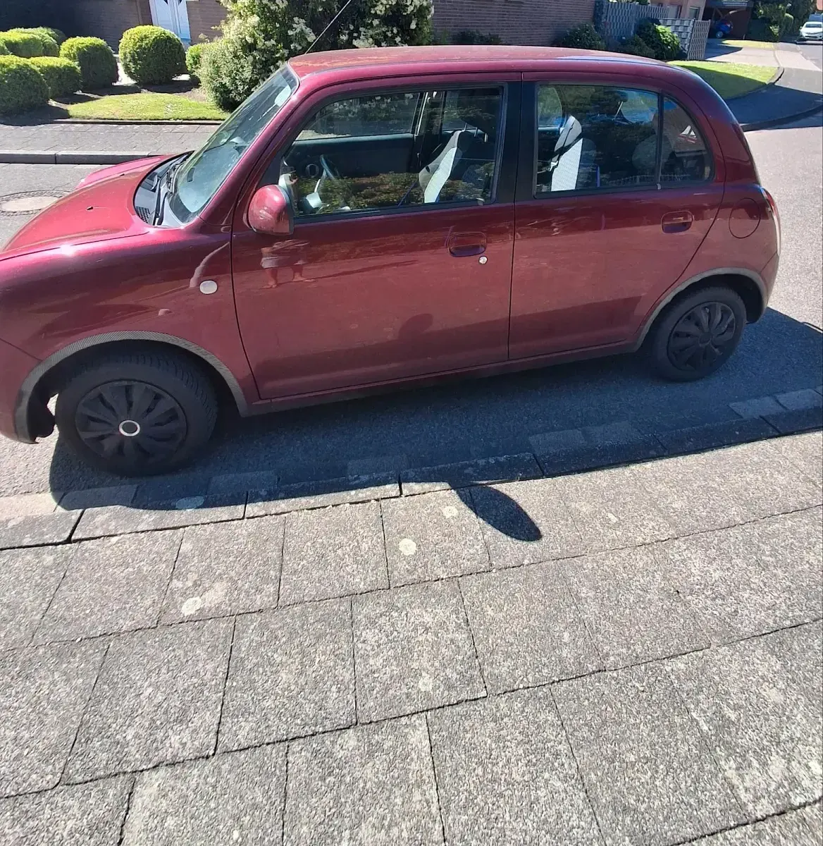 Gebraucht Daihatsu Trevis 58 PS (42 kW) 2007 Rot Kleinwagen