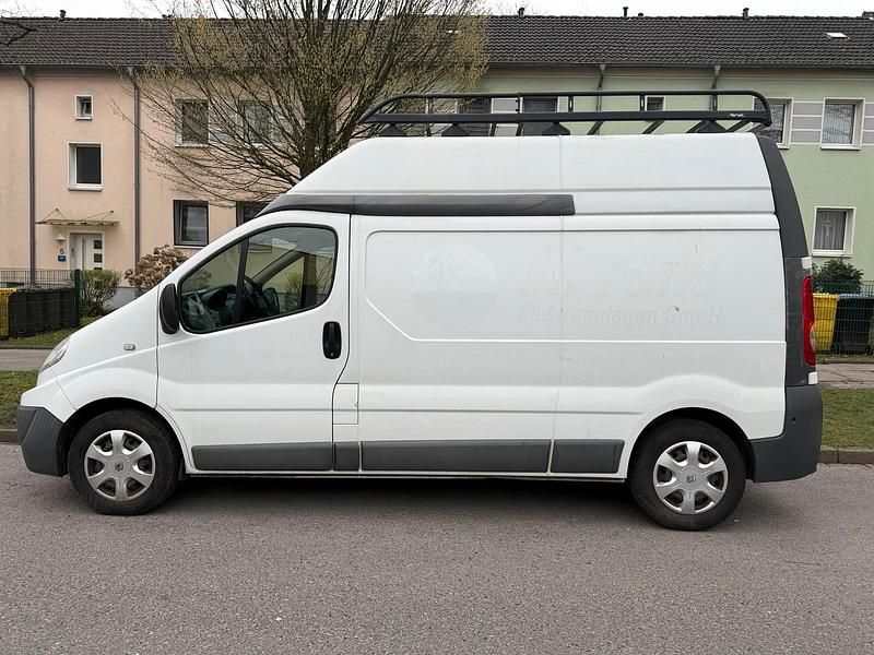 Gebraucht Renault Trafic 90 PS (66 kW) 2013 Weiß Van / Kleinbus