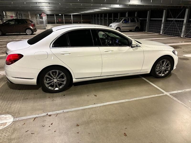 Weiß Gebraucht 2014 Mercedes C250 Limousine | 12.900 € (Fairer Preis) - Bild 1/4