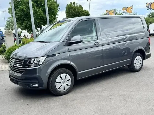 Gebraucht VW Transporter 150 PS (110 kW) 2024 Indiumgrau Van