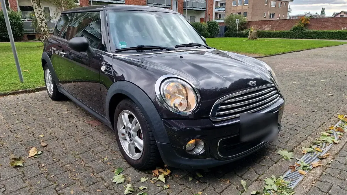 Gebraucht Mini ONE 75 PS (55 kW) 2013 Schwarz Kleinwagen