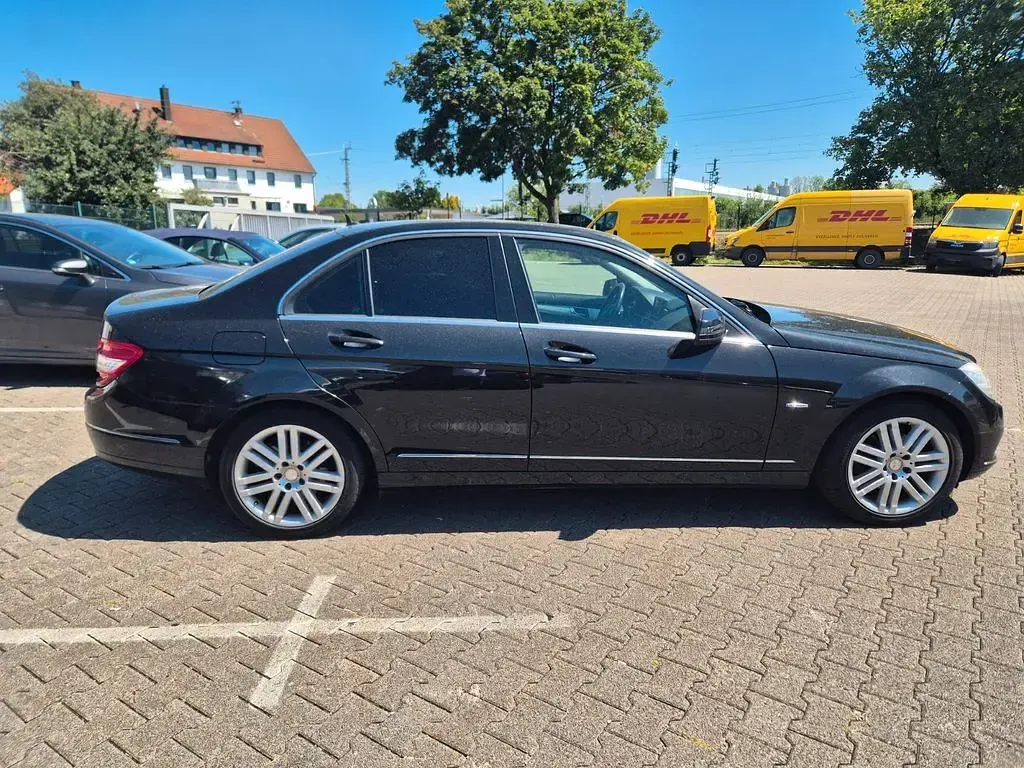Gebraucht Mercedes C250 204 PS (150 kW) 2010 Schwarz Limousine