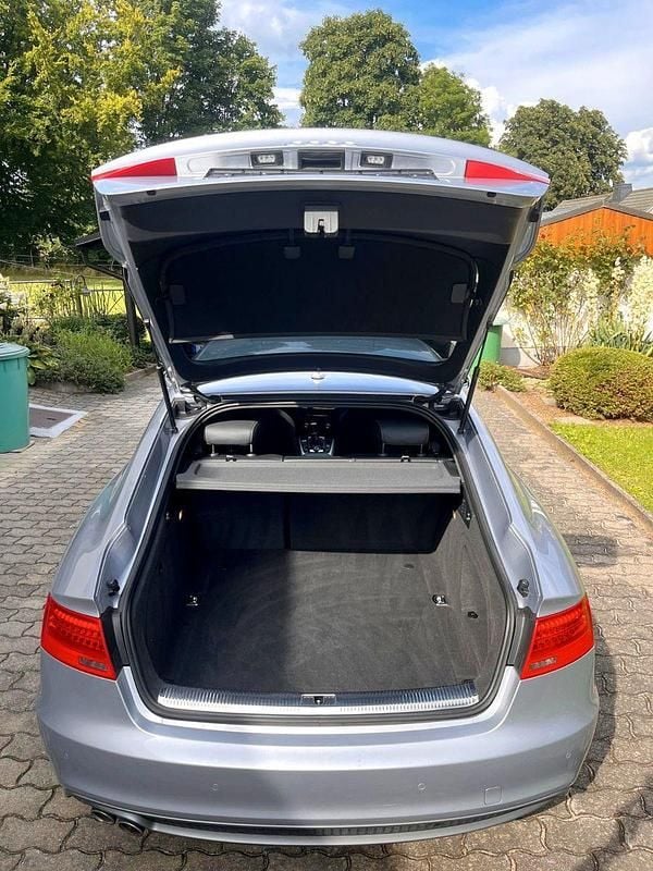 Gebraucht Audi A5 Sportback Sport 177 PS (130 kW) 2015 Silber Kleinwagen