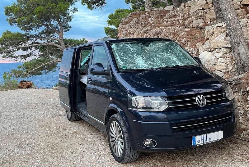 Blau Gebraucht 2011 VW Multivan Highline Van | 19.500 € - Bild 1/4