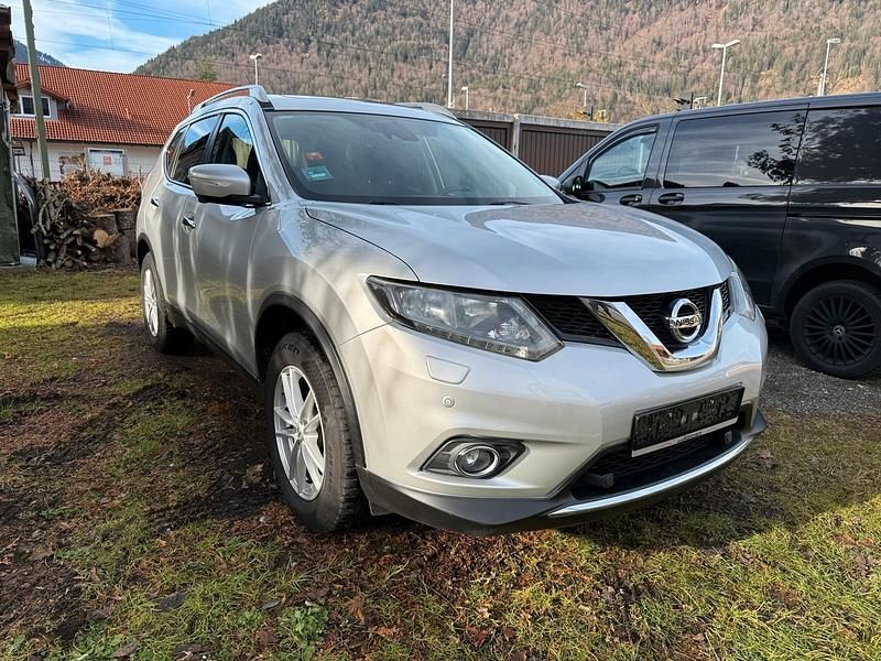 Gebraucht Nissan X-Trail 131 PS (96 kW) 2016 Silber SUV