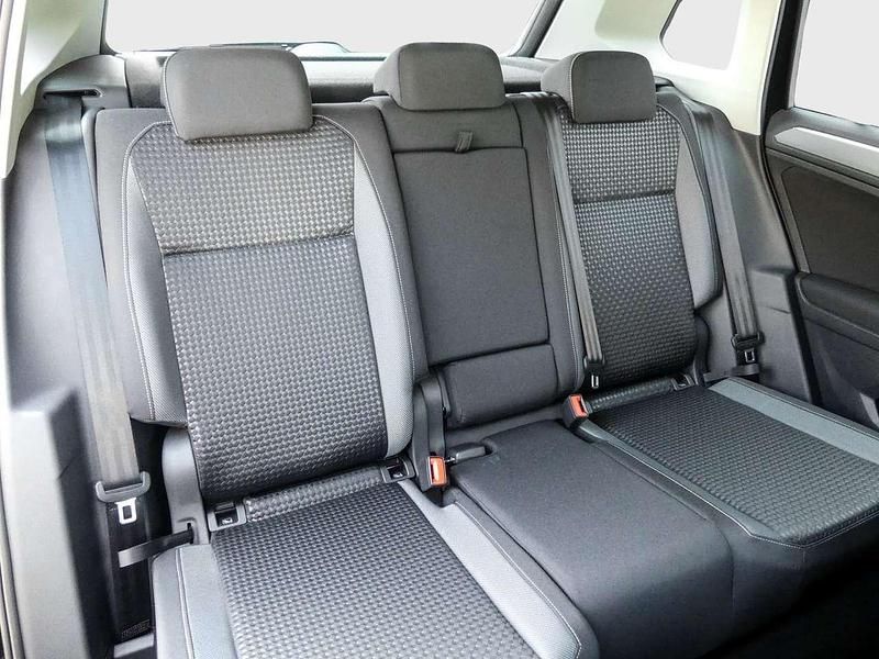 Gebraucht VW Tiguan Active 150 PS (110 kW) 2023 Deep black perleffekt SUV