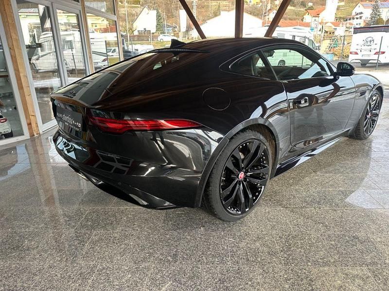 Gebraucht Jaguar F-Type R-Dynamic 300 PS (220 kW) 2022 Schwarz Coupé
