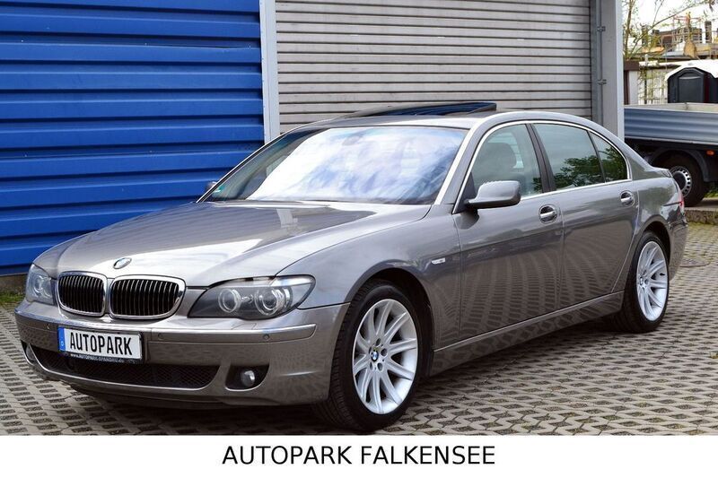 Silber Gebraucht 2006 BMW 750L Limousine | 10.999 € - Bild 1/4