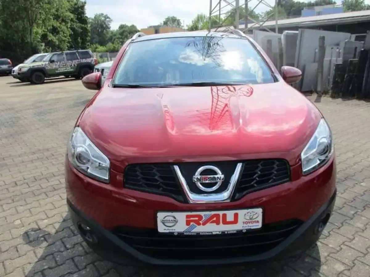 Gebraucht Nissan Qashqai I-Way 141 PS (103 kW) 2012 Naj new red SUV