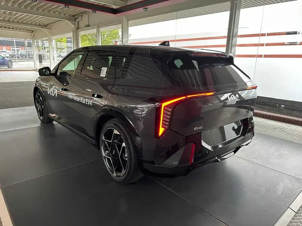 Gebraucht Kia EV4 GT-Line 150 kW (204 PS) 2025 Grau Limousine