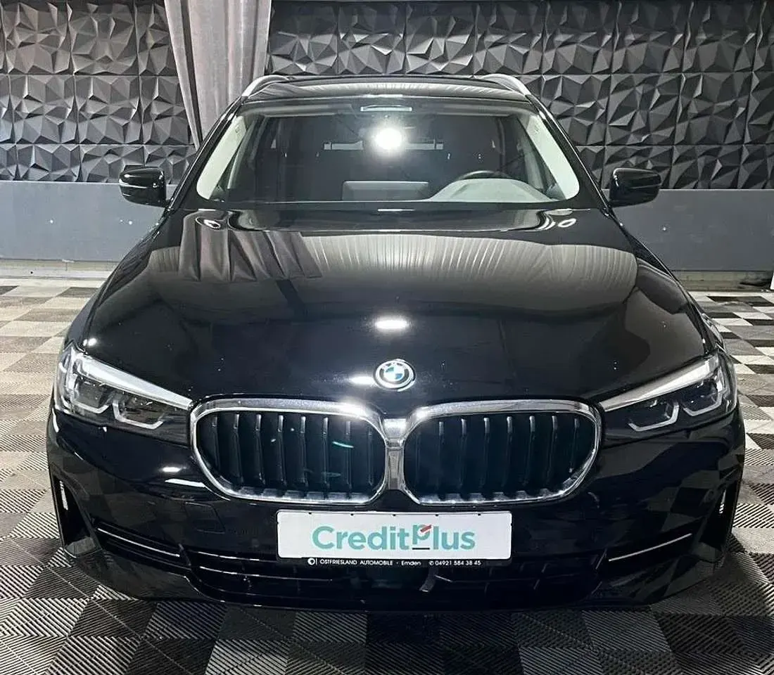 Gebraucht BMW 530e 184 PS (135 kW) 2023 Schwarz Kombi